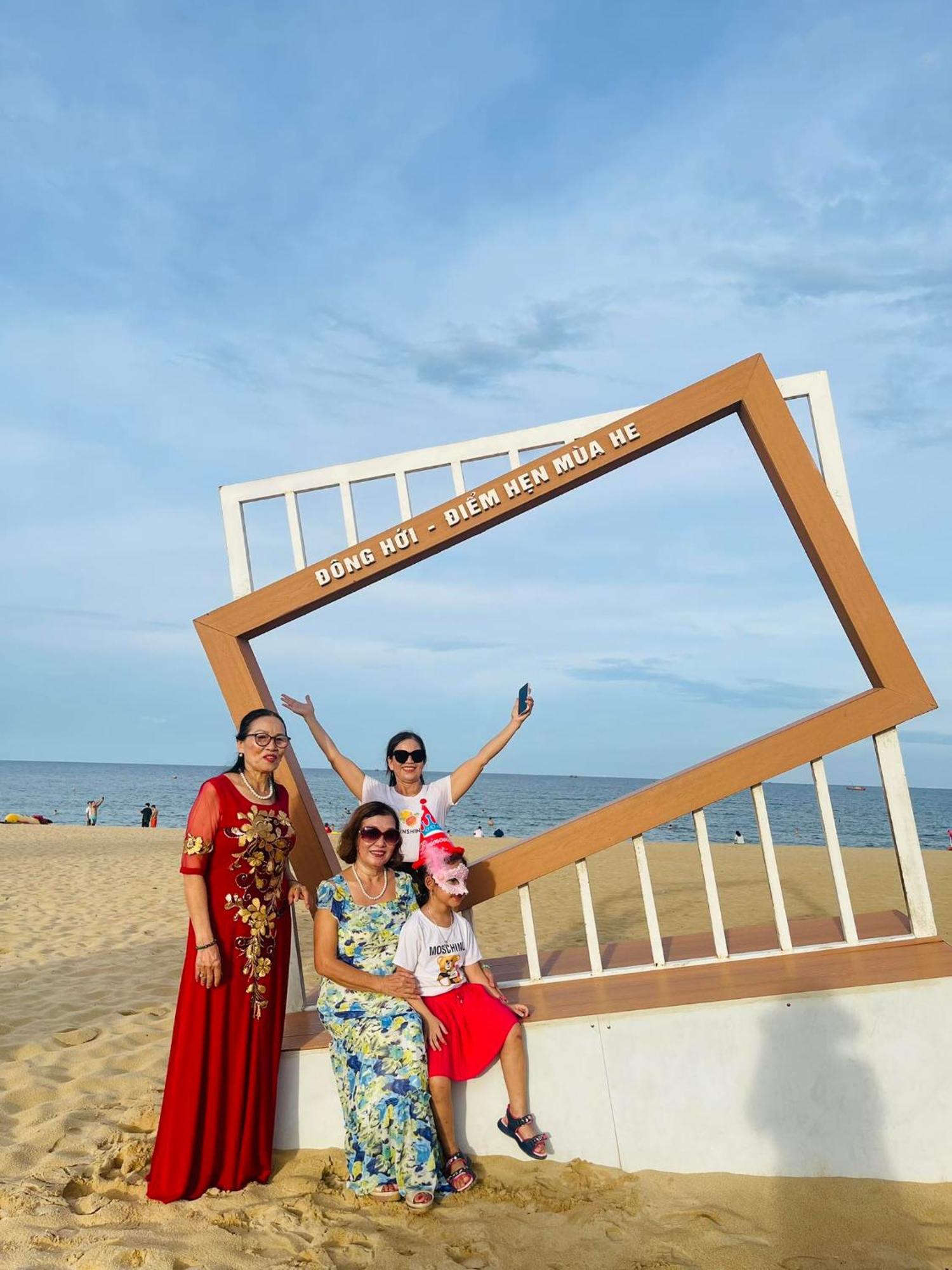 Nha Nghi Hang Nga Dong Hoi Exterior foto